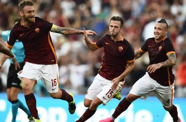 Roma-Juventus 2-1. Pjanic 7. Grande intesa con Dzeko, sfiora più volte il gol nel primo tempo. Lo trova nella ripresa con una punizione perfetta.