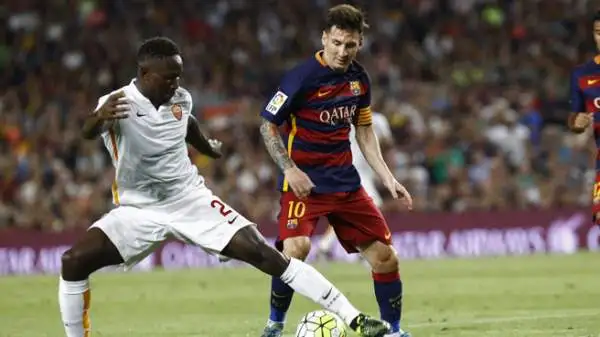 Il Trofeo Gamper va ai blaugrana: Neymar, Messi (protagonista di un battibecco con Yanga-Mbiwa) e Rakitic i marcatori.
