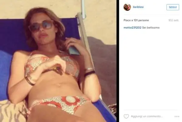 In spiaggia, nei camerini televisivi o negli studi fotografici, la signora Totti sfoggia sempre uno stato di forma perfetto.