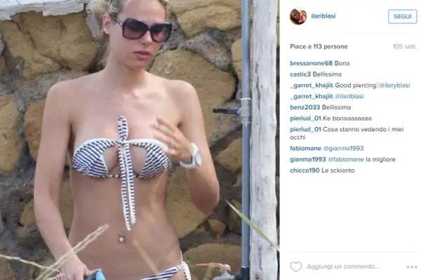 In spiaggia, nei camerini televisivi o negli studi fotografici, la signora Totti sfoggia sempre uno stato di forma perfetto.