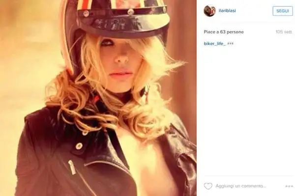 In spiaggia, nei camerini televisivi o negli studi fotografici, la signora Totti sfoggia sempre uno stato di forma perfetto.
