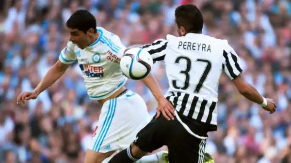 I bianconeri cadono per 2-0 contro la squadra di Bielsa, perdono Khedira per infortunio e restano in 10 per più di un tempo a causa dell'espulsione di Lichtsteiner. In gol Alessandrini e Barrado.