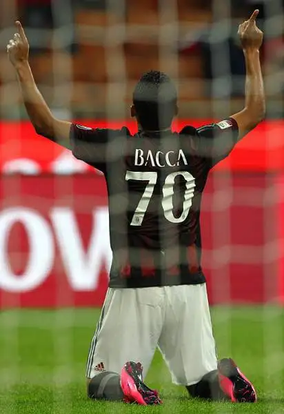 A San Siro il Milan si prende i punti, l'Empoli gli applausi. La squadra di Giampaolo gioca meglio per almeno 60', ma è punita da una palla inattiva, e un errore del proprio portiere.