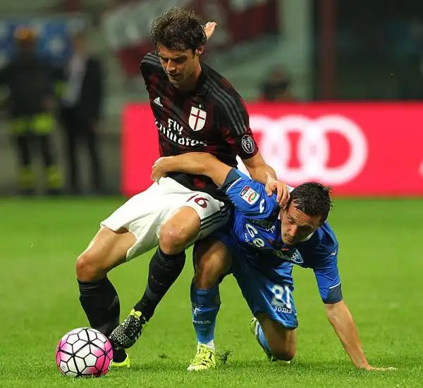 A San Siro il Milan si prende i punti, l'Empoli gli applausi. La squadra di Giampaolo gioca meglio per almeno 60', ma è punita da una palla inattiva, e un errore del proprio portiere.