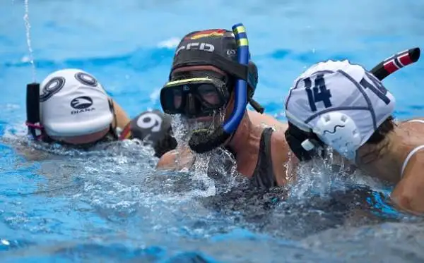 La federazione colombiana ha organizzato la decima edizione dei campionati del mondo di rugby subacqueo, sport che ha origine dagli allenamenti di acqua fitness dei club tedeschi di immersioni.