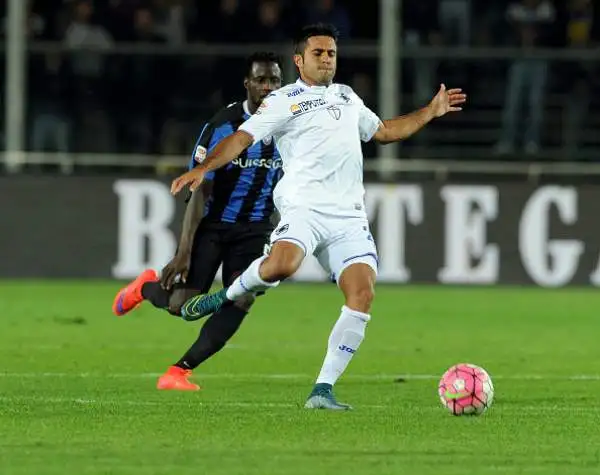 Moisander alla Fantozzi, l'Atalanta ringrazia. La Dea supera per 2-1 la Samp grazie all'autogol del centrale doriano e alla rete di Denis.