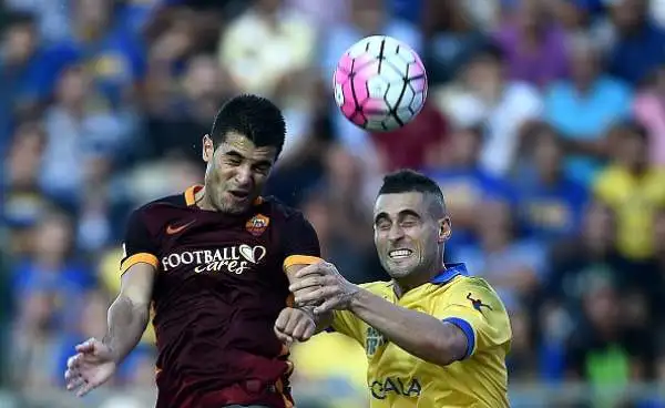 Frosinone-Roma 0-2. Rosi 5. Spreca una grande palla gol e nella ripresa si fa pescare in una simulazione in area che gli vale l'ammonizione.