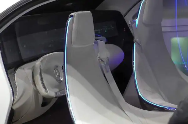 Allo IAA 2015 (Internationale Automobil-Ausstellung) 1.103 espositori provenienti da 39 Paesi del mondo, 920mila visitatori e 210 debutti mondiali, tra cui quello della nuova Volkswagen Tiguan.