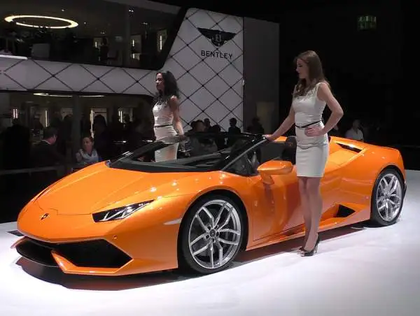 Donne e motori al Salone di Francoforte.