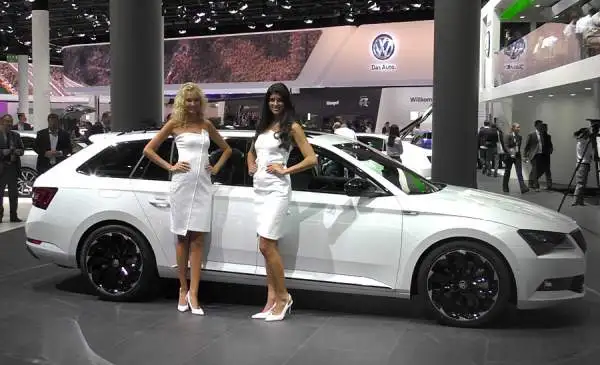 Donne e motori al Salone di Francoforte.