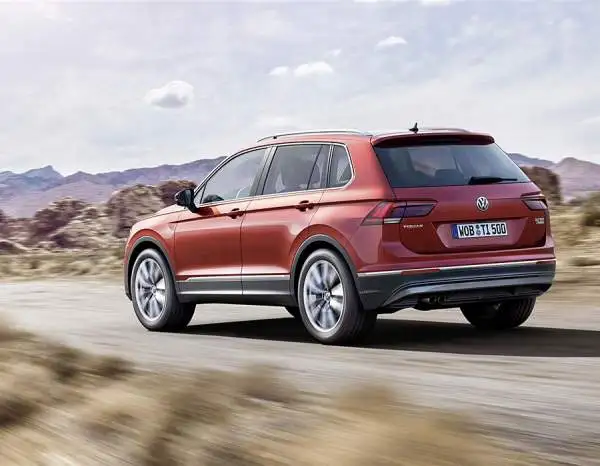 Al Salone di Francoforte Volkswagen ha presentato la nuova Tiguan 2016.