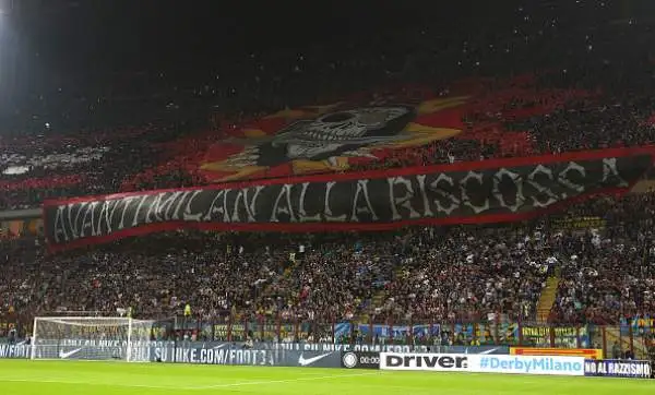 Guarin uomo derby, Inter al comando. I nerazzurri battono il Milan per 1-0 con una rete del colombiano. Palo di Balotelli.