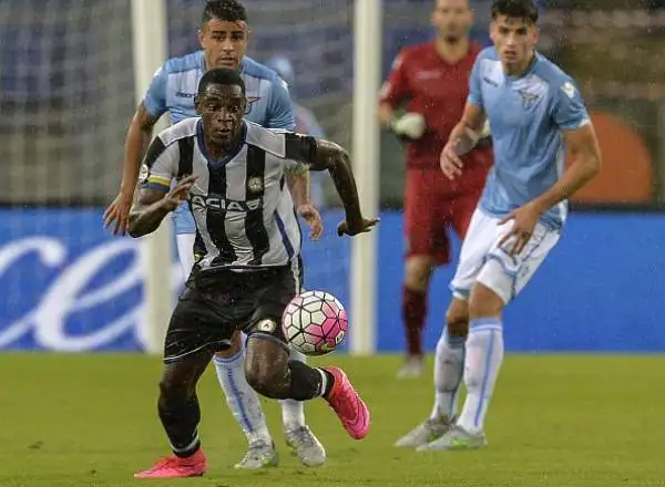 Matri scatenato all'esordio: Udinese ko. La Lazio supera per 2-0 i friulani.