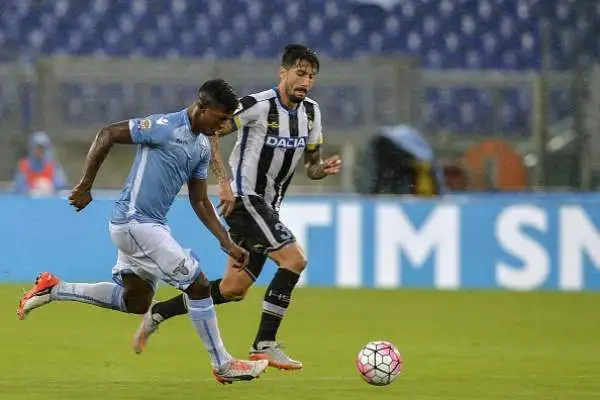 Matri scatenato all'esordio: Udinese ko. La Lazio supera per 2-0 i friulani.