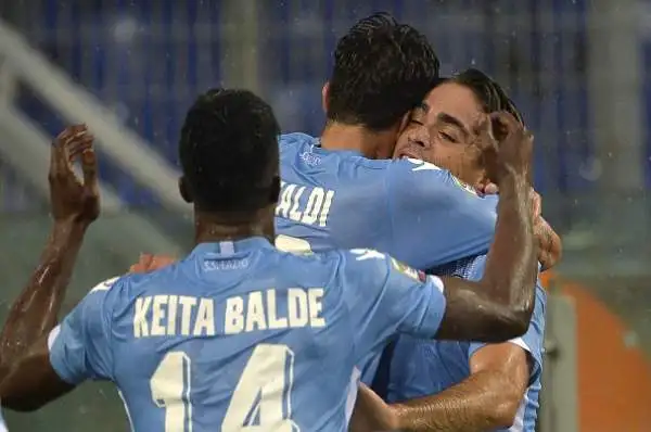 Matri scatenato all'esordio: Udinese ko. La Lazio supera per 2-0 i friulani.