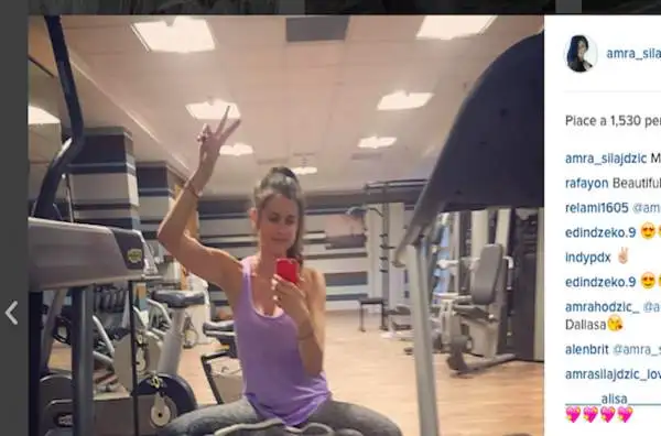 Lei è Amra Silajdzic, la compagna di Edin Dzeko, il nuovo bomber della Roma. 