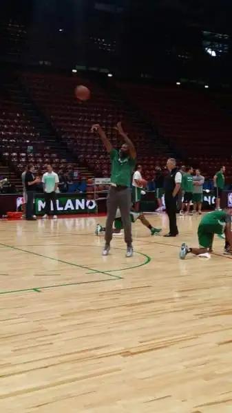 Isaiah Thomas e compagni si stanno preparando alla partita degli NBA Global Games contro l'Olimpia Milano.