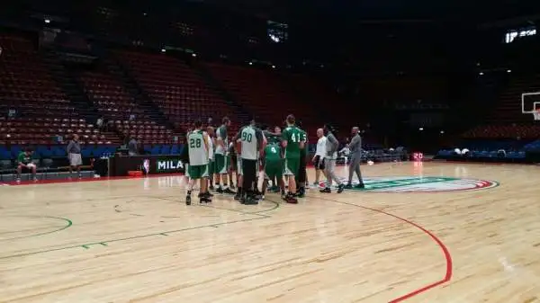 Isaiah Thomas e compagni si stanno preparando alla partita degli NBA Global Games contro l'Olimpia Milano.