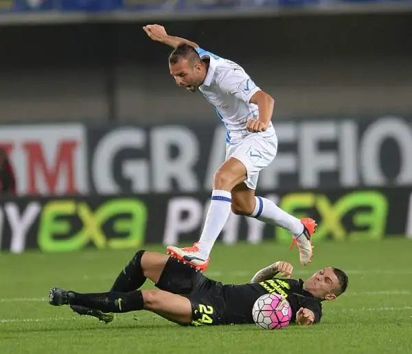 Il derby di Verona finisce in parità con reti nel secondo tempo: l’Hellas avanti grazie ad una rete di Pisano (in fuorigioco), risponde Castro. Partita intensa nella ripresa, soporifera nel 1° tempo.
