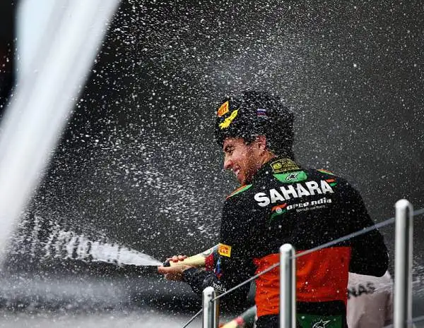 Hamilton trionfa anche sul Sochi International Street Circuit nel Gran Premio di Russia ed incrementa il proprio vantaggio sui diretti inseguitori in classifica.
