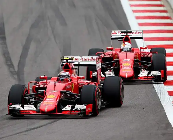 Hamilton trionfa anche sul Sochi International Street Circuit nel Gran Premio di Russia ed incrementa il proprio vantaggio sui diretti inseguitori in classifica.