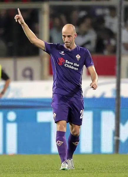 La Fiorentina batte l'Atalanta per 3-0. I bergamaschi hanno giocato quasi tutta la partita in 10 per l'espulsione di Paletta al quarto minuto.Di Ilicic, Borja Valero e Verdu i gol viola.