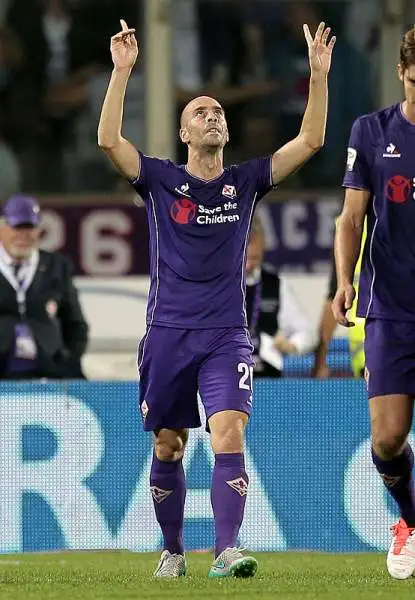 La Fiorentina batte l'Atalanta per 3-0. I bergamaschi hanno giocato quasi tutta la partita in 10 per l'espulsione di Paletta al quarto minuto.Di Ilicic, Borja Valero e Verdu i gol viola.