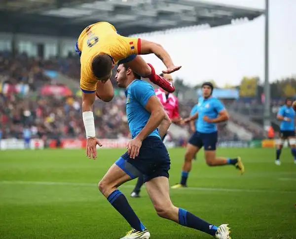 Nel giorno dell'addio all'azzurro di Mauro Bergamasco, l'Italrugby chiude i Mondiali inglesi con una vittoria e grazie al terzo posto nel girone si qualifica ai prossimi Mondiali del 2019 in Giappone.