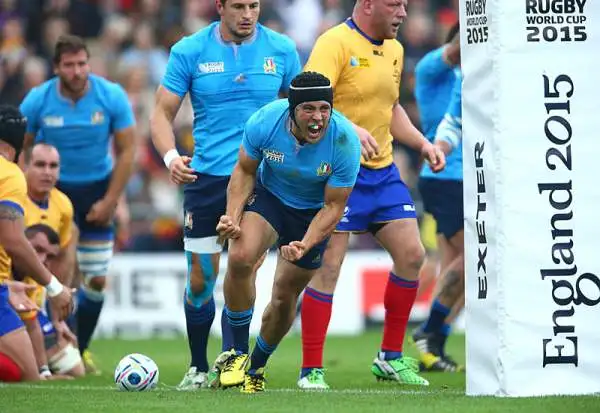 Nel giorno dell'addio all'azzurro di Mauro Bergamasco, l'Italrugby chiude i Mondiali inglesi con una vittoria e grazie al terzo posto nel girone si qualifica ai prossimi Mondiali del 2019 in Giappone.