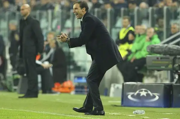 Allegri 5: sembra che abbia qualche problema con Dybala, al quale concede ancora una volta pochissimi minuti.