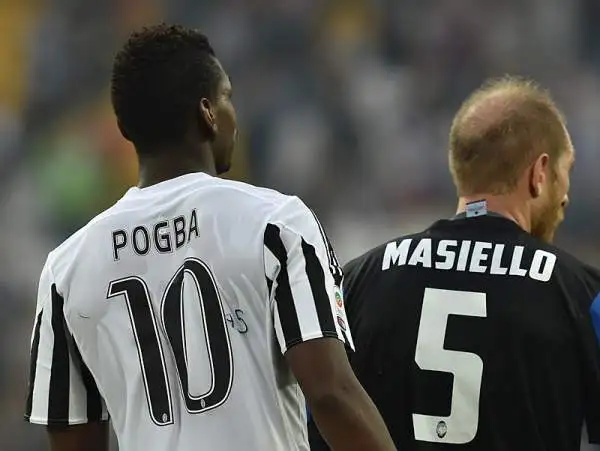 I bianconeri allo Stadium regolano l'Atalanta per 2-0, grazie alle reti di Dybala e Mandzukic. Nel finale Pogba si fa parare un rigore, procurato da Dybala, da Sportiello.
