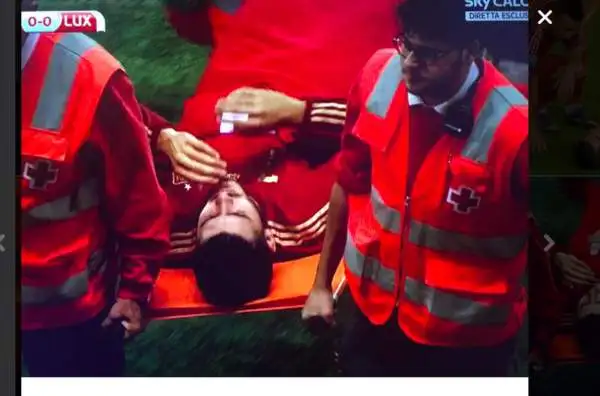 L'attaccante spagnolo si è infortunato al 33' nel match della sua Spagna contro il Lussemburgo dopo uno scontro di gioco.