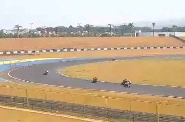 In Brasile, durante una gara valida per il campionato nazionale Superbike, Joao Carlos Sobreira ha perso la vita in uno spaventoso incidente.