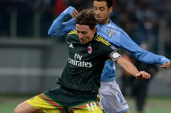 Lazio-Milan 1-3. Montolivo 7. Il regista rossonero cresce e tutta la squadra ne beneficia: peccato per l'infortunio nella ripresa.