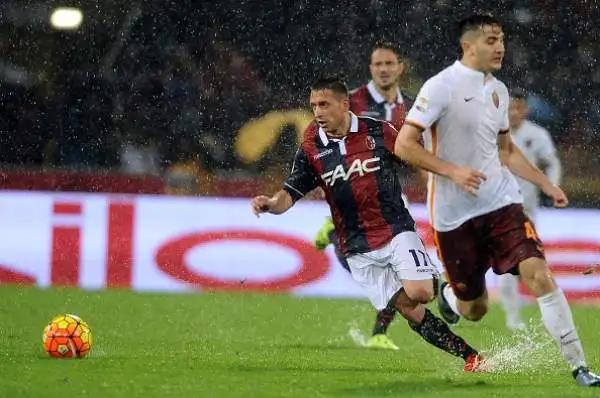 Bologna-Roma 2-2. Giaccherini 6,5. E' tornato lo sgusciante jolly dei tempi della Juve. Si conquista il rigore del pareggio.