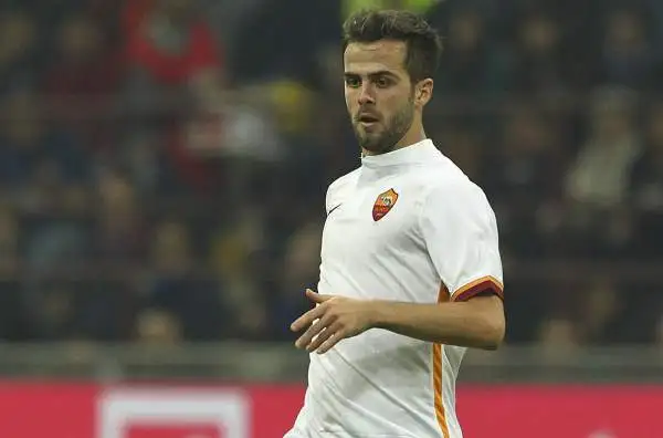 Pjanic 4. Pessima partita, non riesce a contrastare i centrocampisti catalani. Gli osservatori del Barcellona non saranno soddisfatti.