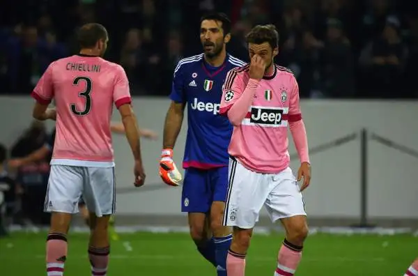 Chiellini 4,5. Non è un periodo felice per il centrale, il suo errore spiana la strada al vantaggio tedesco.
