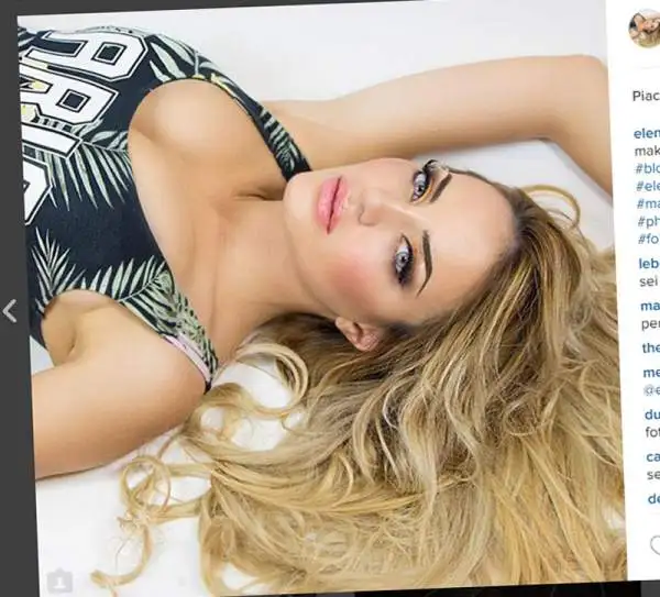 Elena Morali, ex di Jorge Lorenzo, si è schierata dalla parte del Dottore in vista di Valencia: "Io sto con Vale!!!!", ha scritto su Facebook. Ecco alcune foto tratte dal suo profilo Instagram.