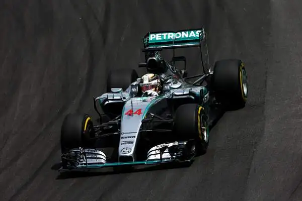 Rosberg imprendibile in Brasile, Vettel terzo. La Mercedes domina a San Paolo, le Rosse chiudono al terzo e quarto posto.