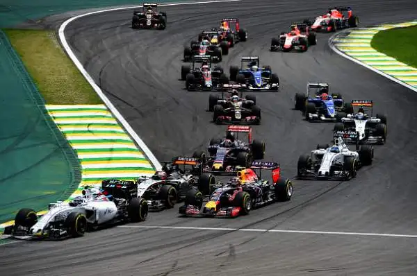 Rosberg imprendibile in Brasile, Vettel terzo. La Mercedes domina a San Paolo, le Rosse chiudono al terzo e quarto posto.