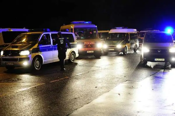 Hannover, allarme bomba. Evacuata la HDI-Arena: annullata Germania-Olanda.