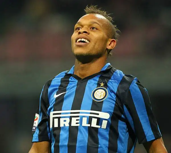 Vola l'Inter di Mancini che schianta il Frosinone a San Siro con i gol di Biabiany, Icardi, Murillo e Brozovic e ritorna in testa alla classifica in vista della sfida al Napoli.
