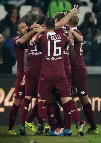 Cuadrado, scherzetto al Toro. La Juventus vince 2-1 il derby grazie ad un gol in pieno recupero del colombiano.