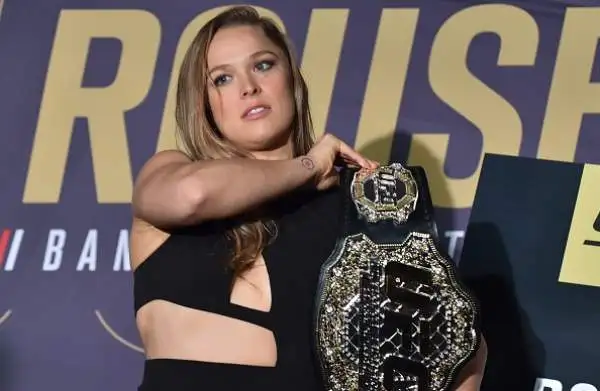 "The Richest" ha stilato la classifica delle venti sportive più affascinanti dell'anno: 6 - Ronda Rousey (arti marziali).