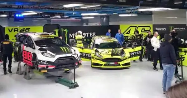 Valentino Rossi e tutti gli altri protagonisti dell'ormai tradizionale appuntamento di fine stagione.