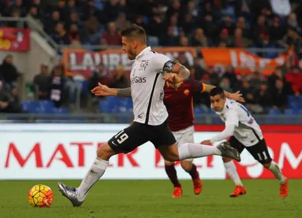 Roma in caduta libera: tracollo in casa. Giallorossi in caduta libera, l'Atalanta si impone all'Olimpico.