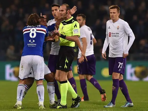 A Marassi grande prova della Fiorentina che parte fortissimo e passa con un rigore di Ilicic. Nella ripresa Kalinic chiude la partita. I viola tornano così in vetta alla classifica.