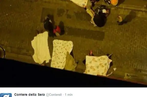 L'apocalisse a Parigi mentre Francia e Germania erano impegnate in amichevole. Decine di morti in una serie di attentati di matrice islamica. Nel 2016, in Francia, si giocheranno i campionati europei.