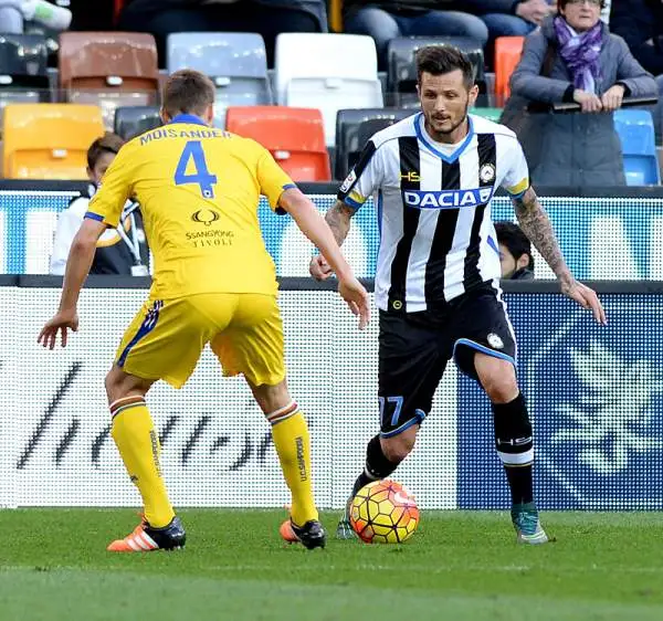Esordio amaro per Montella: la sua Sampdoria perde ad Udine, al Friuli decide Badu nel primo tempo. Nel finale espulso Zukanovic.