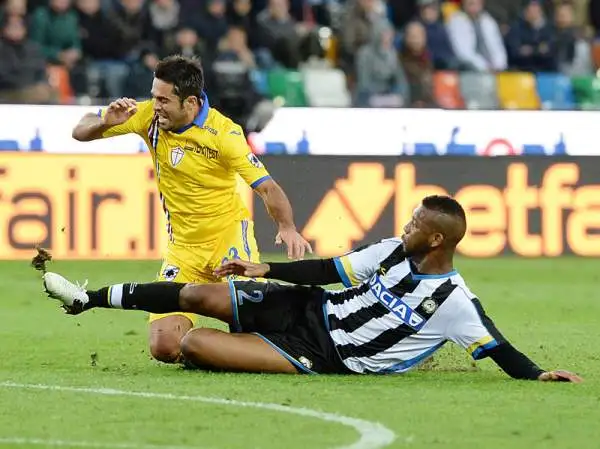 Esordio amaro per Montella: la sua Sampdoria perde ad Udine, al Friuli decide Badu nel primo tempo. Nel finale espulso Zukanovic.
